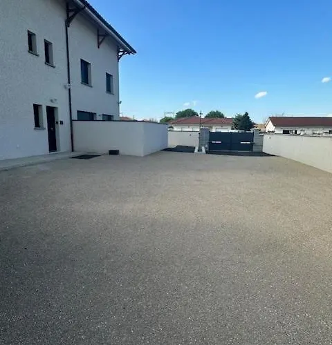 Maison 90 Avec 8 Lechaffardcom Vila