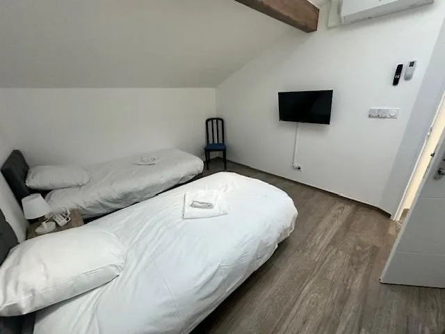 Vila Maison 90 Avec 8 Lechaffardcom *